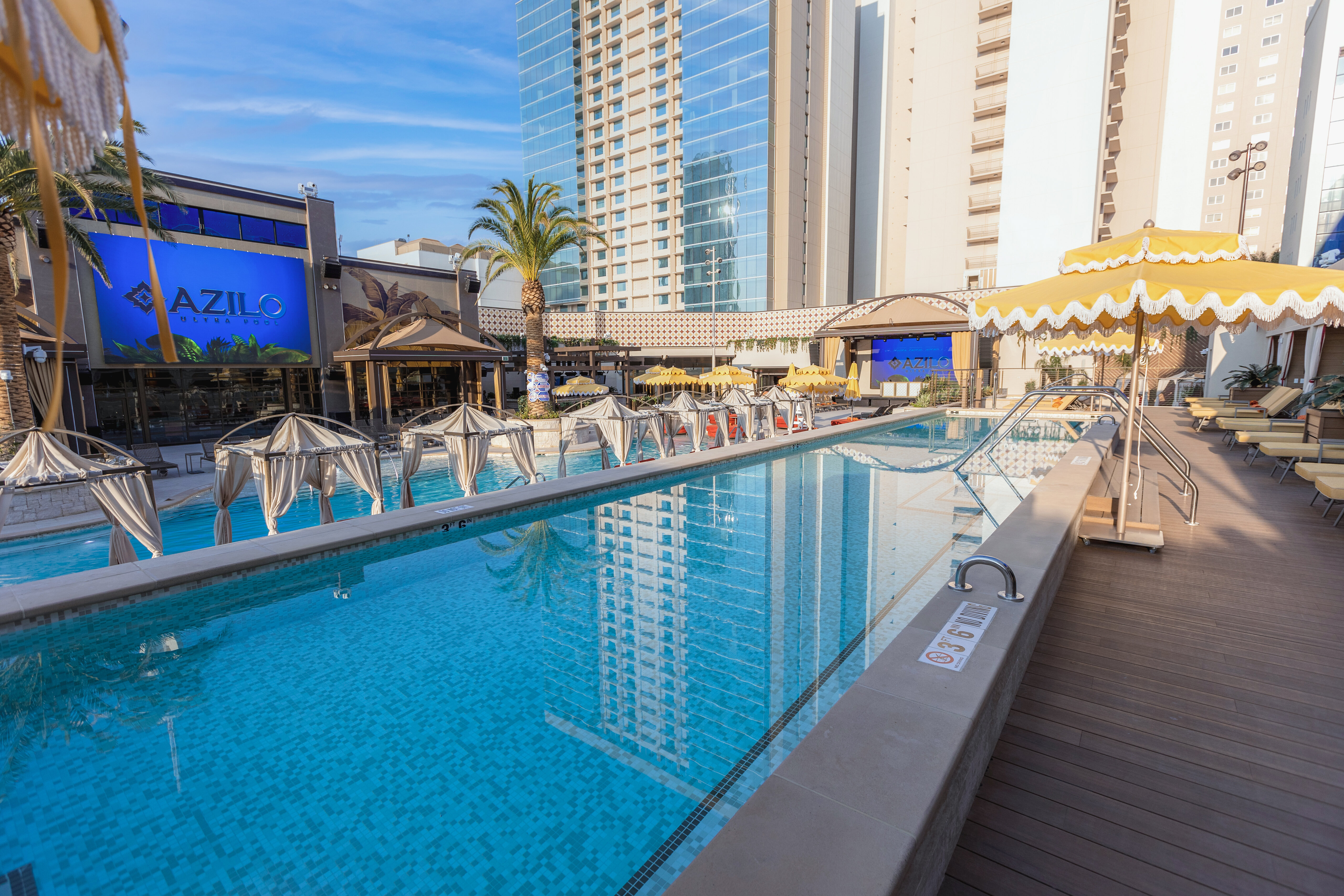 Sahara Las Vegas 61/64