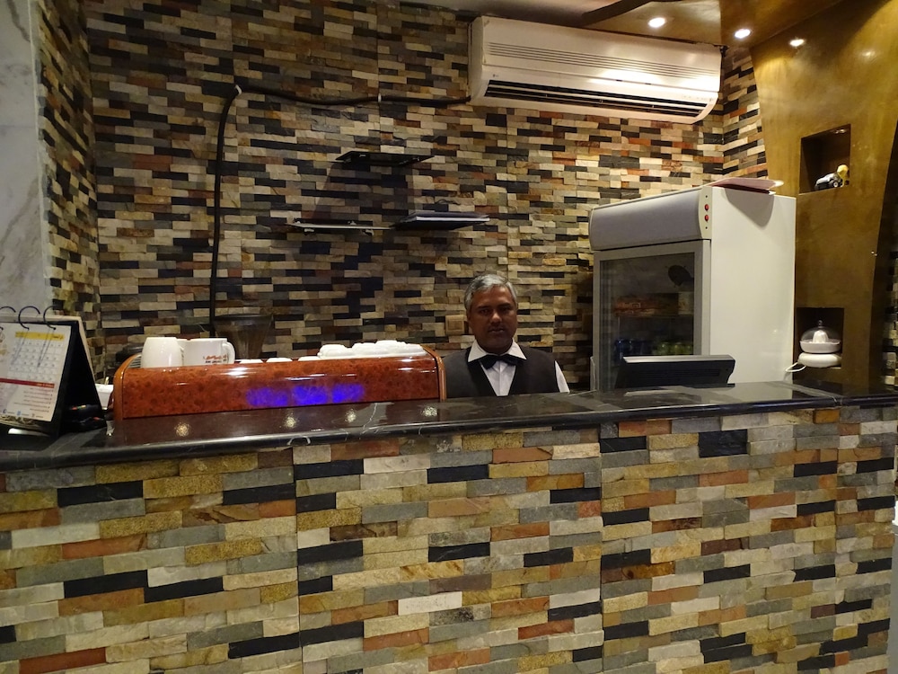 كومفورت إن أليرموك(Comfort Inn Al Yarmouk) 24/49