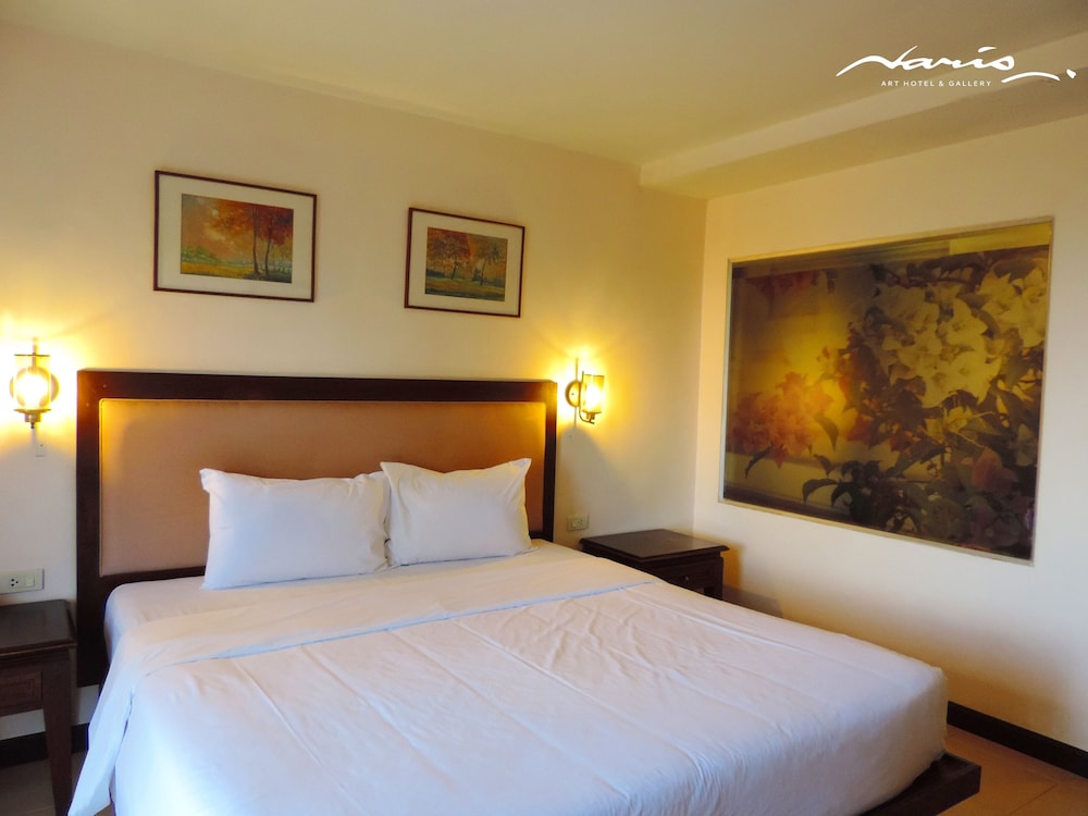 NARIS ART HOTEL 18/55