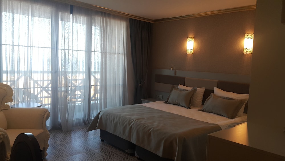 Babillon Hotel & Spa & Restaurant 12/50