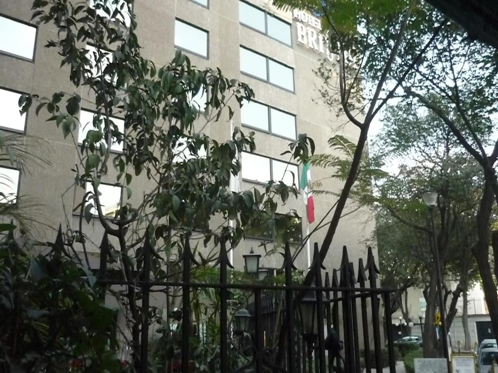 Bristol Hotel 60/62