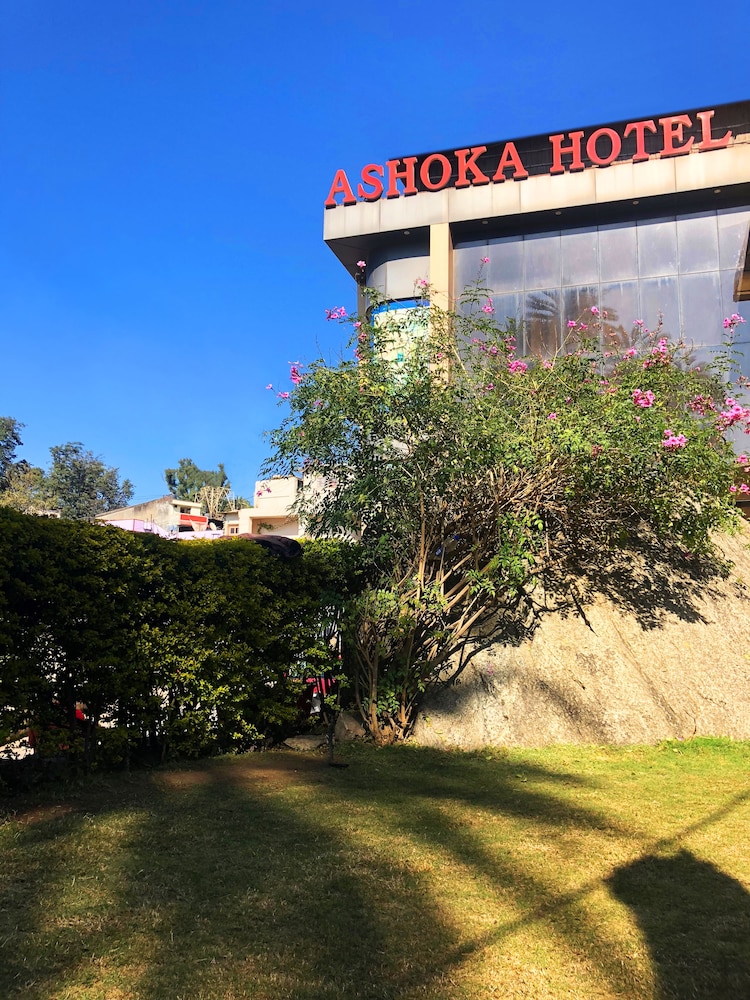 ASHOKA HOTEL 49/55