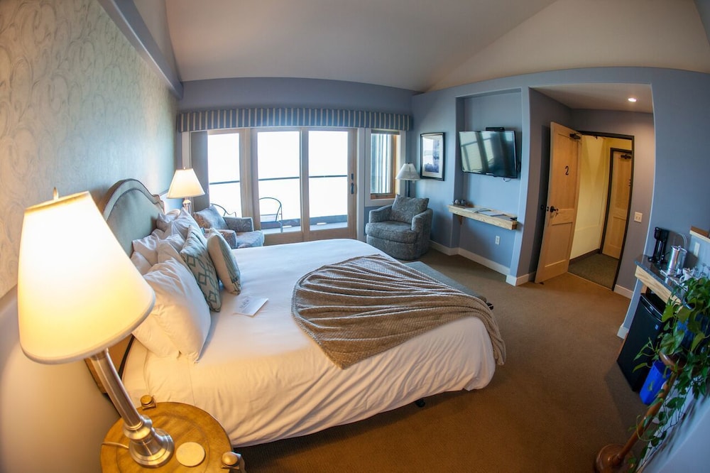 Blue Wave Inn 6/67
