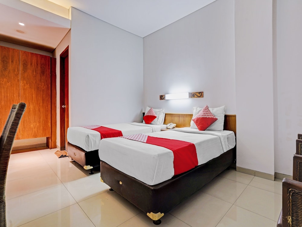 غرفة ديلوكس بسريرين منفصلين، Collection O Riau Near Trans Studio Bandung Formerly Hotel Montameri 6/7