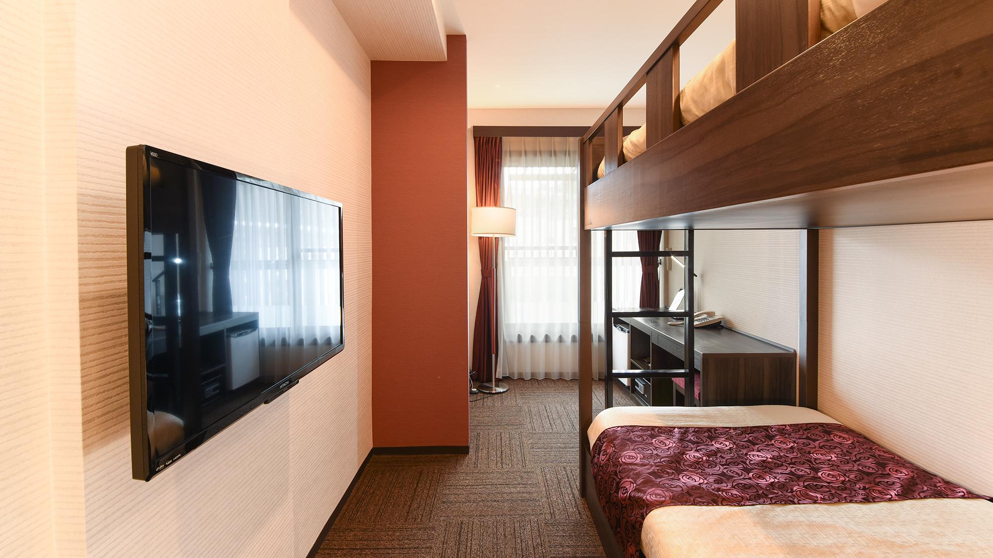 Western, Economy, Twin Beds, Bunk Bed, Two Story