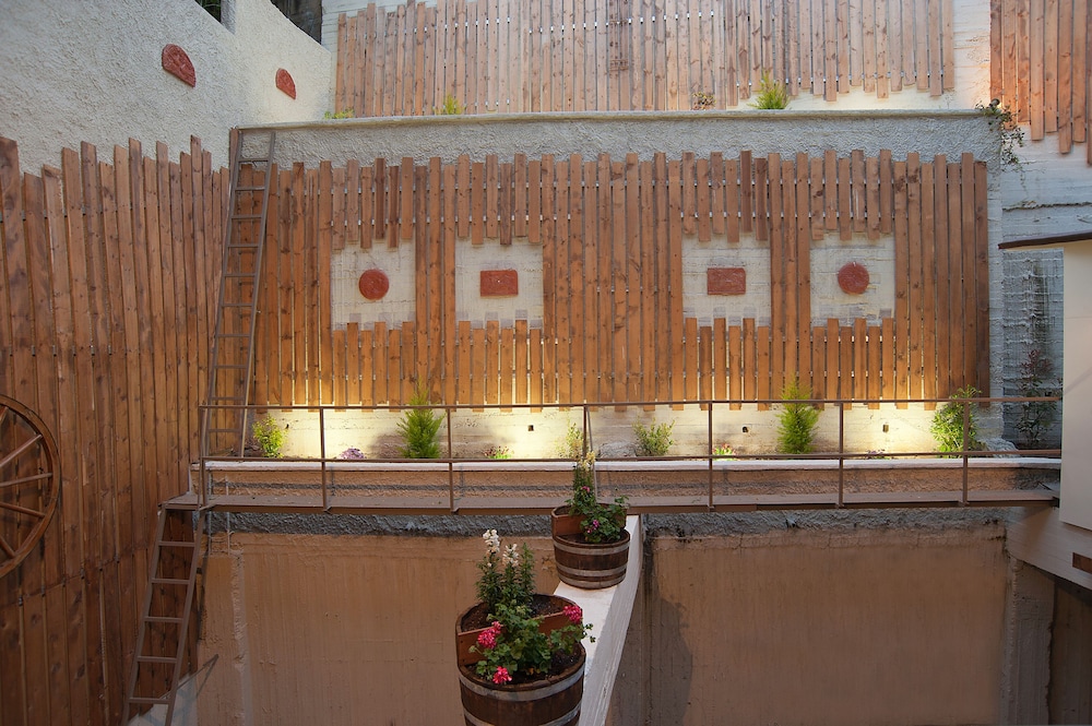 Nidimos Hotel 13/50