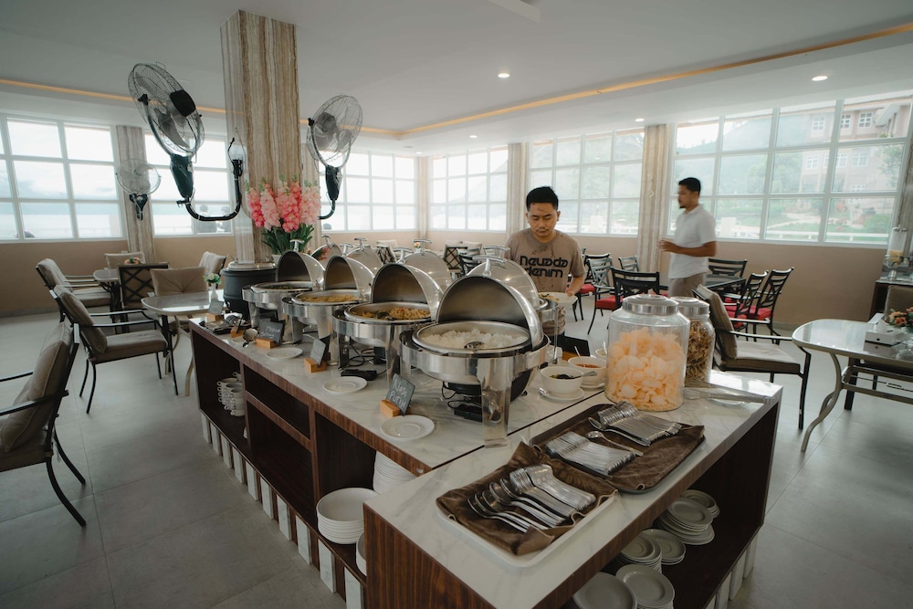 Portola Grand Renggali Hotel 11/25