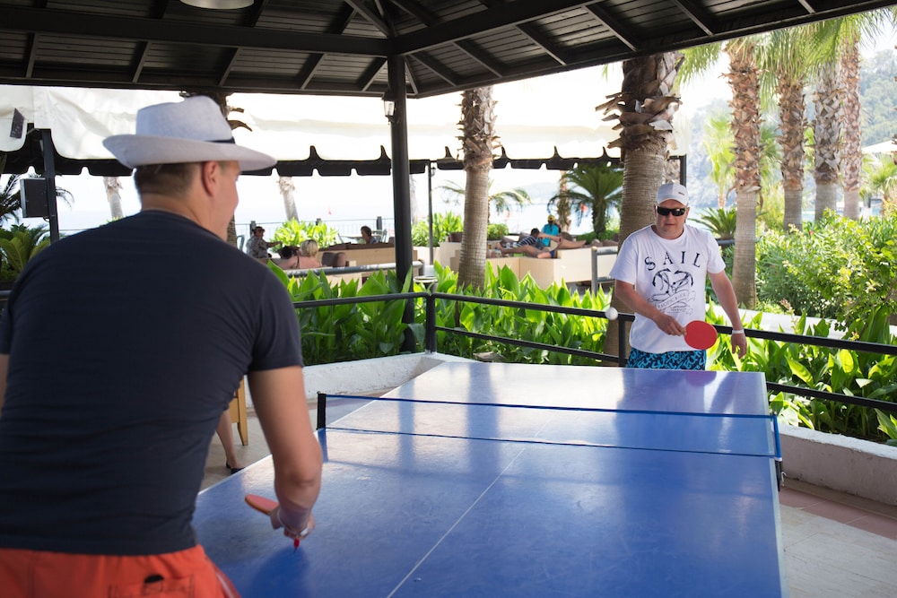 Club Akman Beach Hotel 40/50