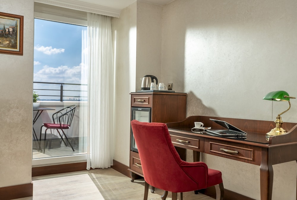 Occidental Taksim Hotel 50/72