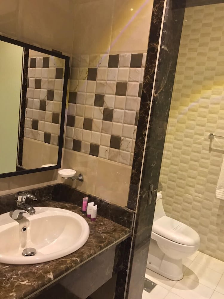 تالين غرناطة للشقق الفندقية(Taleen Granada Serviced Apartments) 20/72