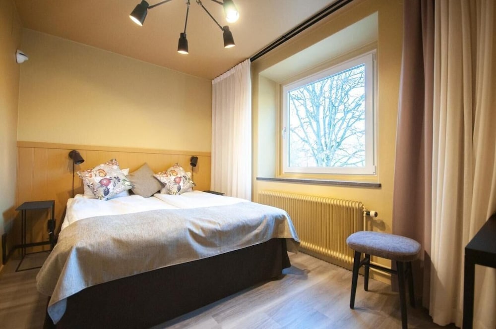 Hotell Hehrne 13/50