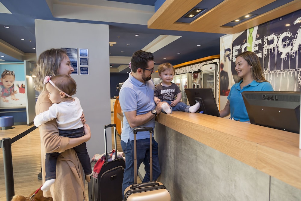 Ibis Budget Curitiba Centro 6/50