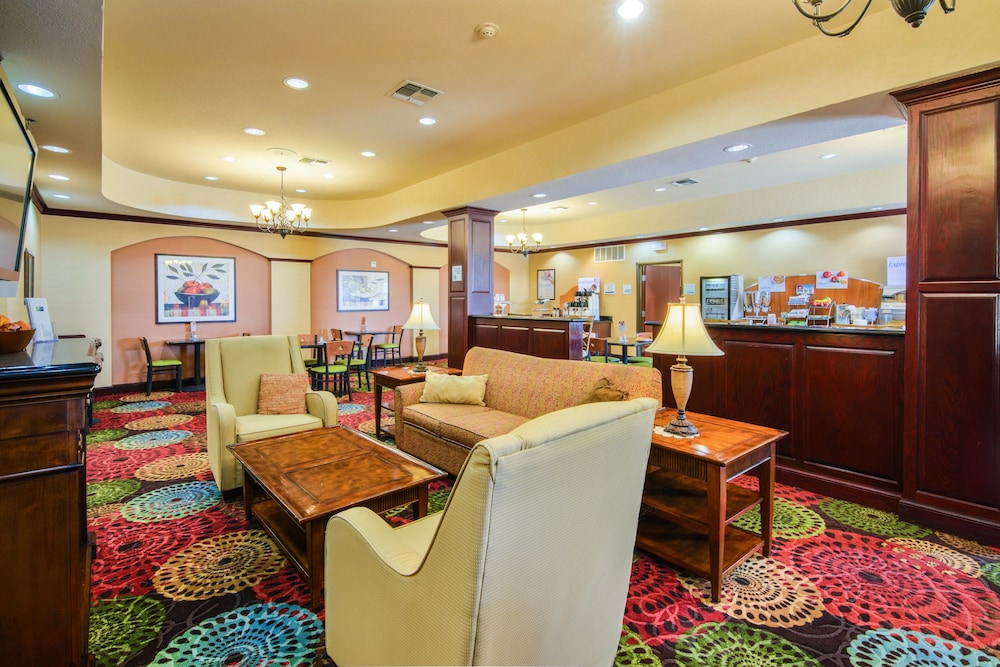 Holiday Inn Express Hotel Suites Terrell 50/64