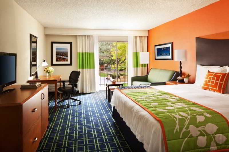 The Querque Hotel 6/23