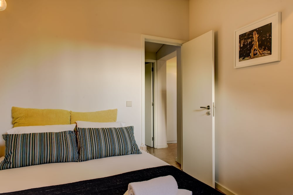 Ribeira Cinema Apartments 8/33