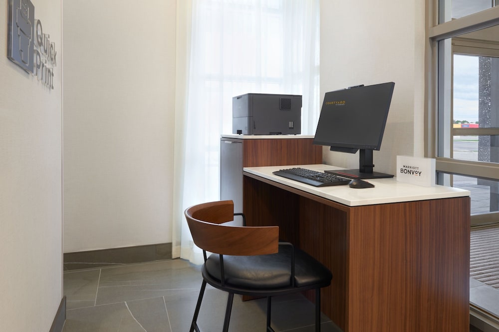 Courtyard by Marriott Kitchener 50/52