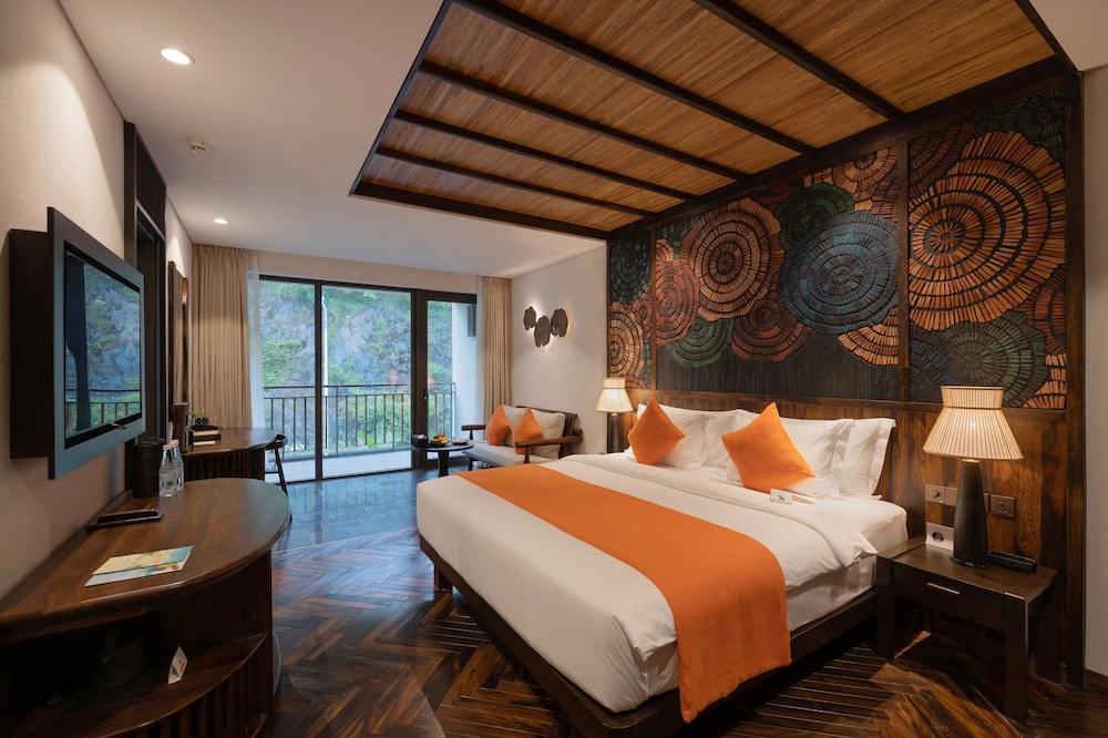 Deluxe King Room Garden View with Children Themed