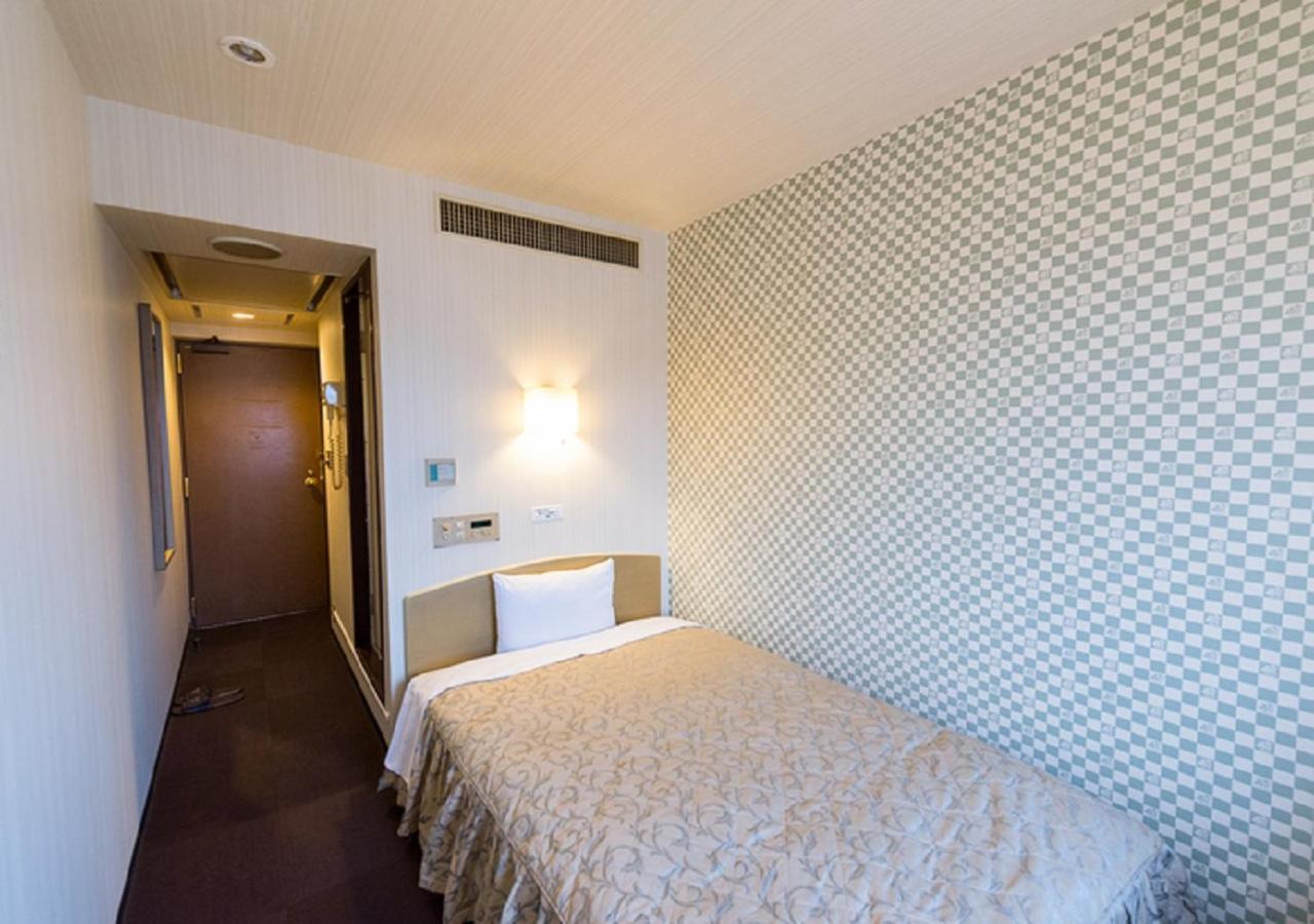 Room, Single