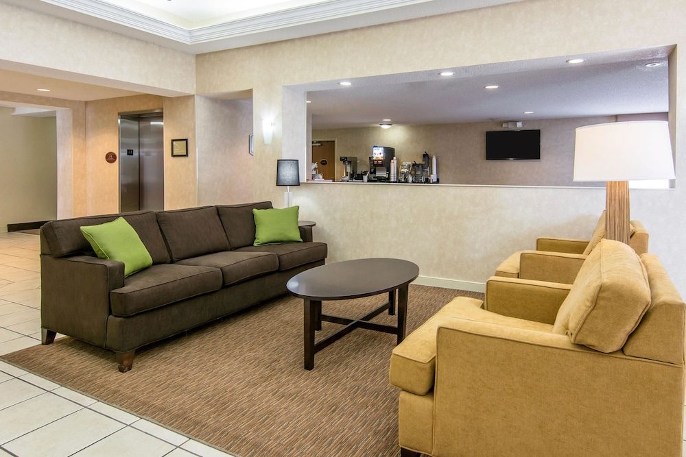 Spark by Hilton Fredericksburg Southpoint 22/38