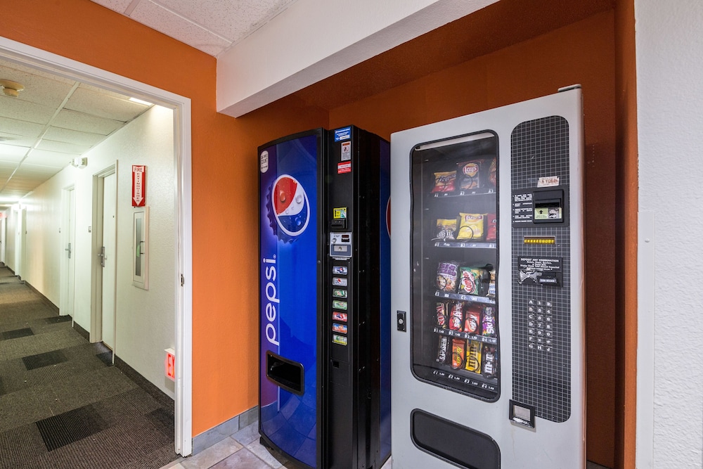Motel6 Waterloo, IA 32/50