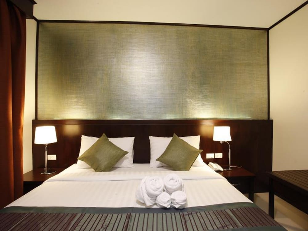 ORCHID RESORTEL 19/65