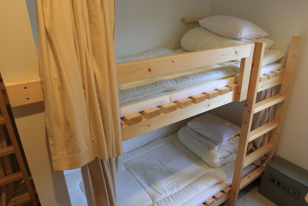 Plum Hostel 12/30
