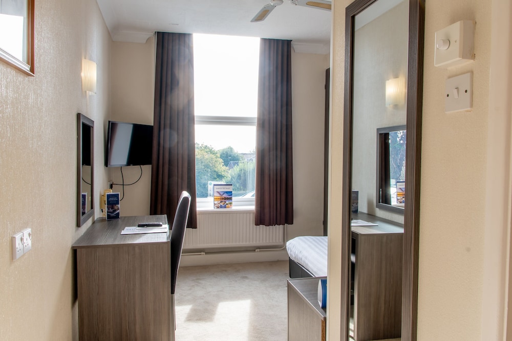Parkmore Hotel And Leisure Club, Sure Hotel Collection by BW 19/35