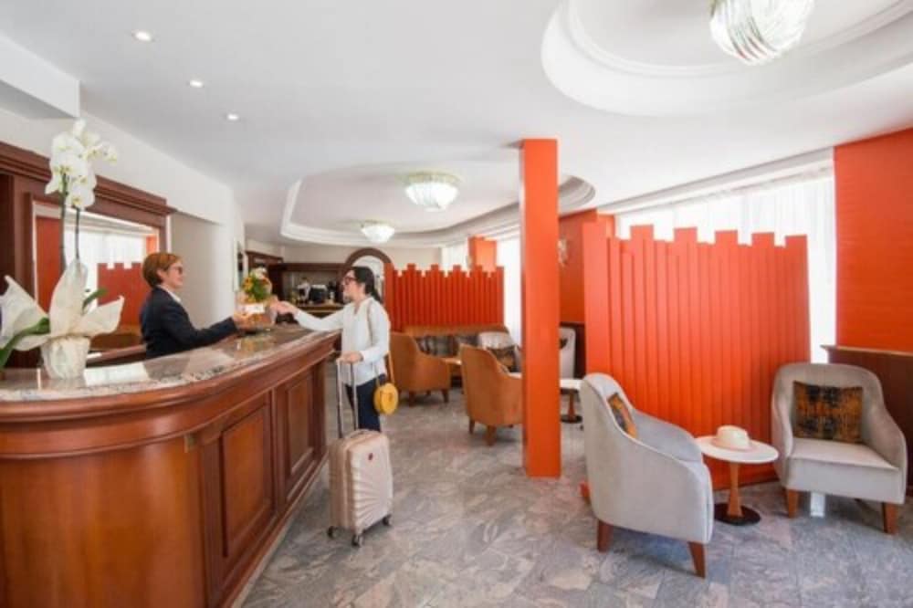 Hotel Olympia 5/49