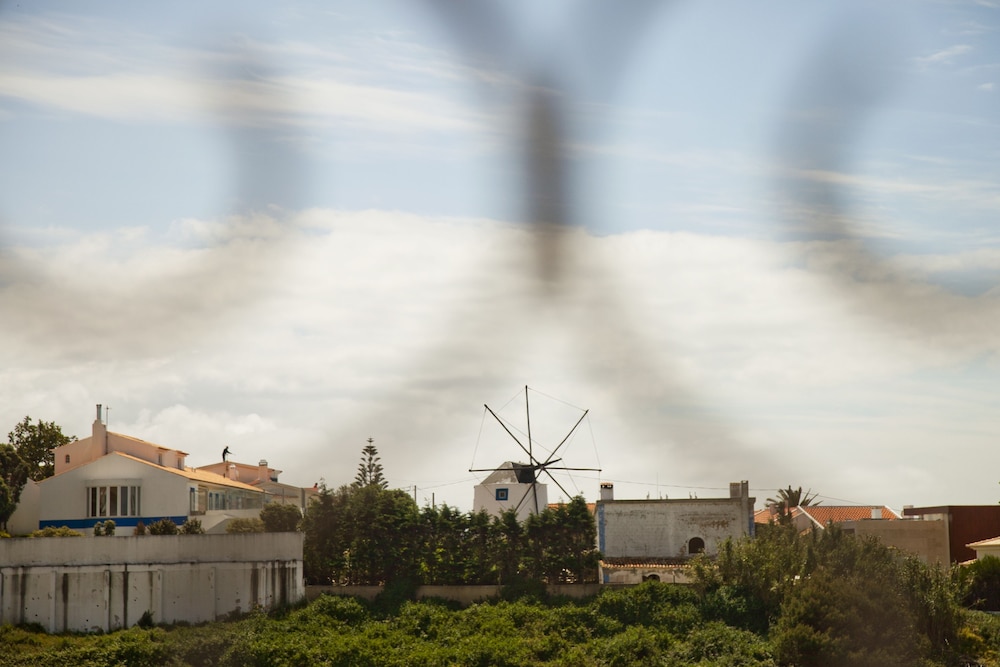 Ericeira Chill Hill 2 Peach Garden 38/50