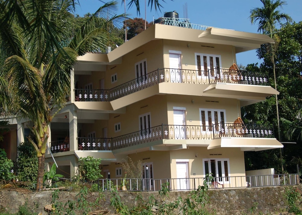 JUNGLE PALACE HOMESTAY 2/46