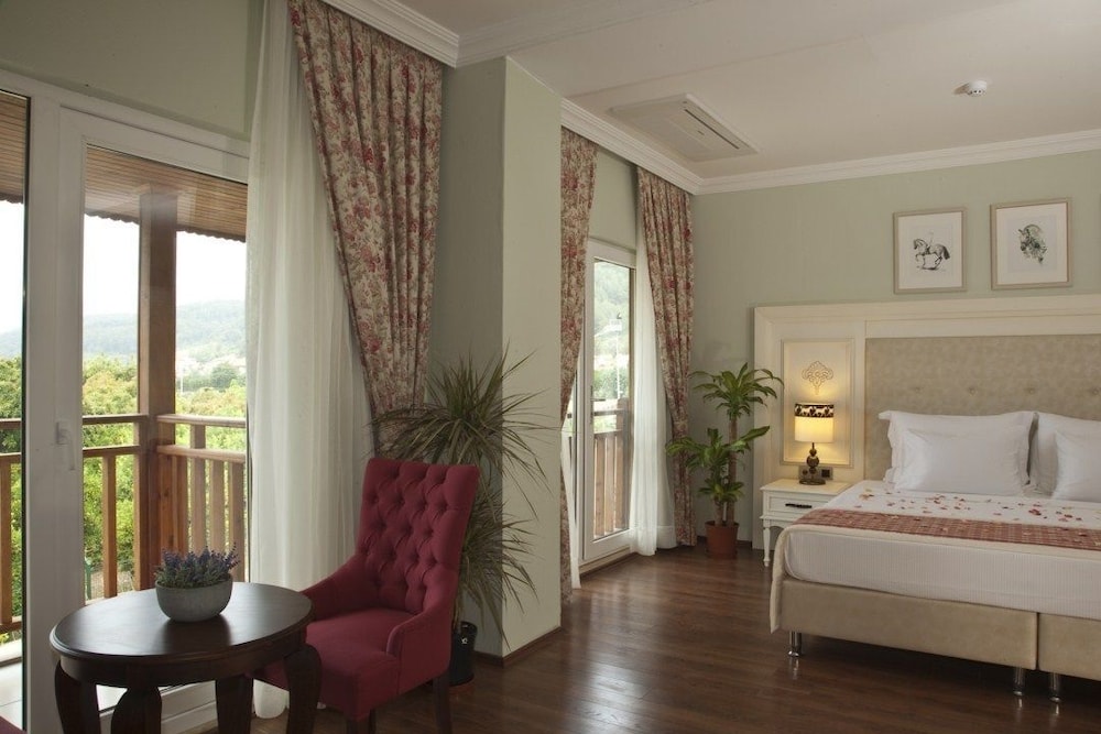 Padok Premium Hotel and Stables 11/44