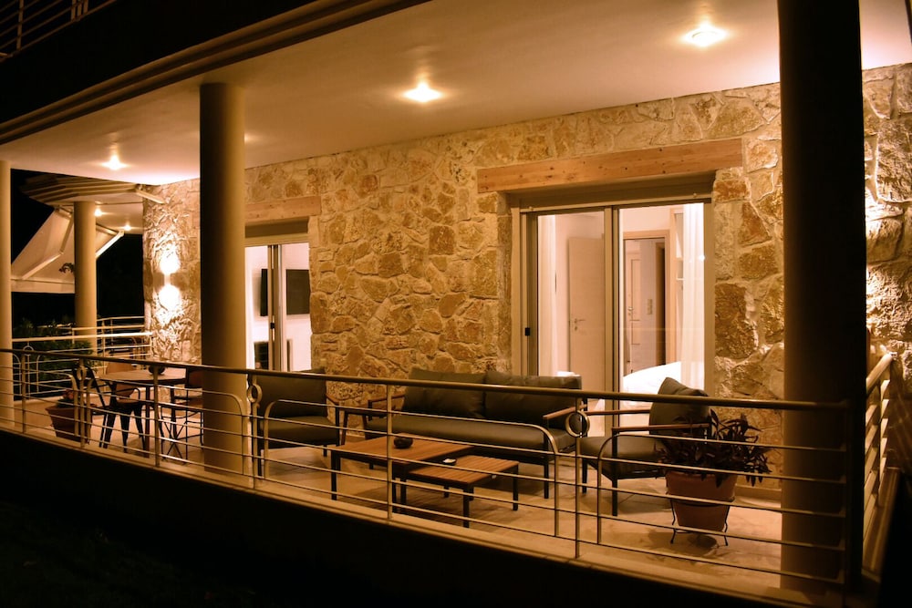 Gallery Suites Parga 41/46