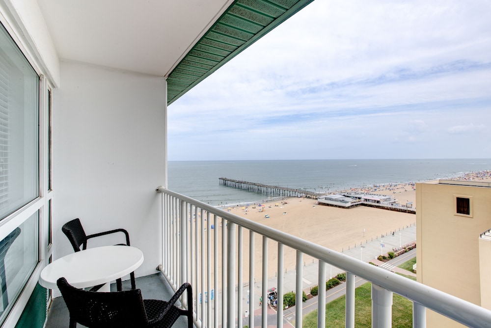 Boardwalk Resort And Villas 24/57