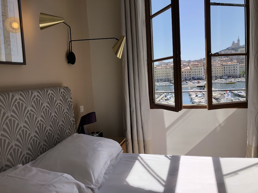 Hotel Bellevue Marseille 26/74