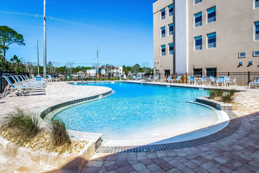 La Quinta Inn And Suites By Wyndham Miramar Beach 7/54