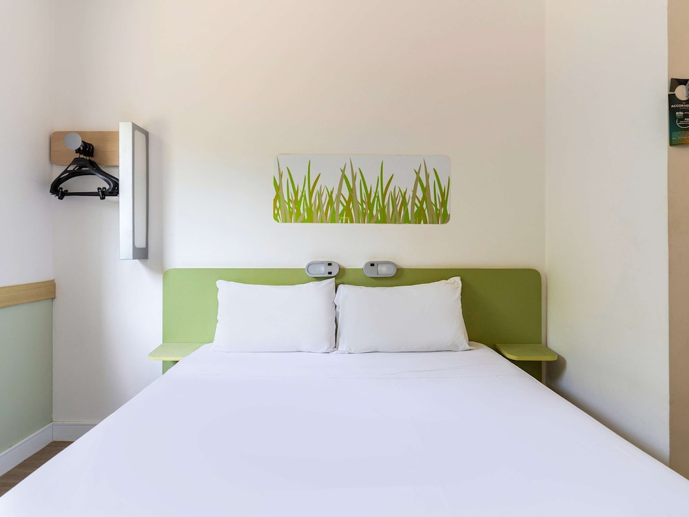 Ibis Budget Piracicaba 17/64