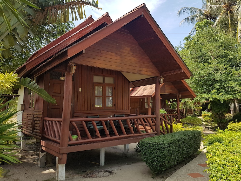 Morning Star Resort 3/50