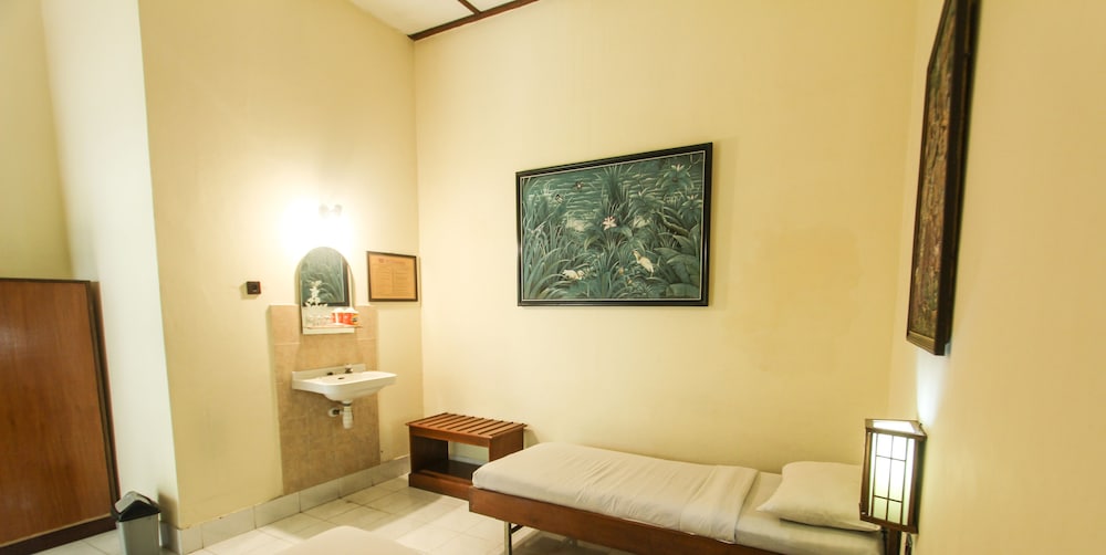 Duta Guest House 31/48