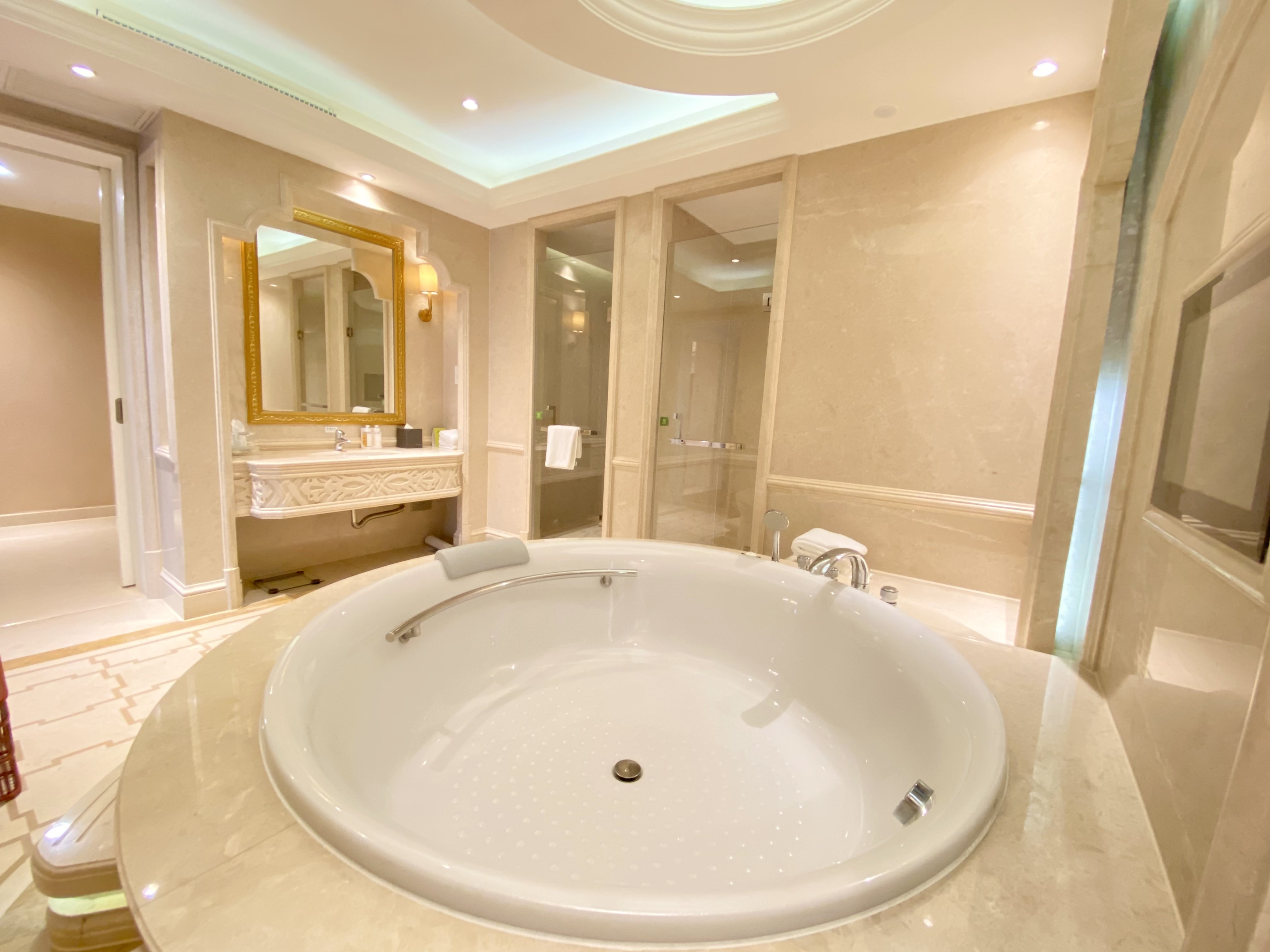 Holiday Inn FOSHAN NANHAI CENTRAL 39/81