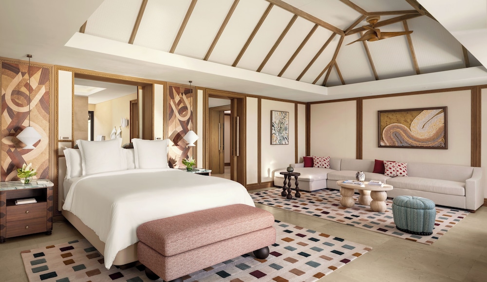3 Bedrooms, Royal, 2 King Beds, 2 Queen Beds, Four Seasons Resort Mauritius at Anahita 4/10