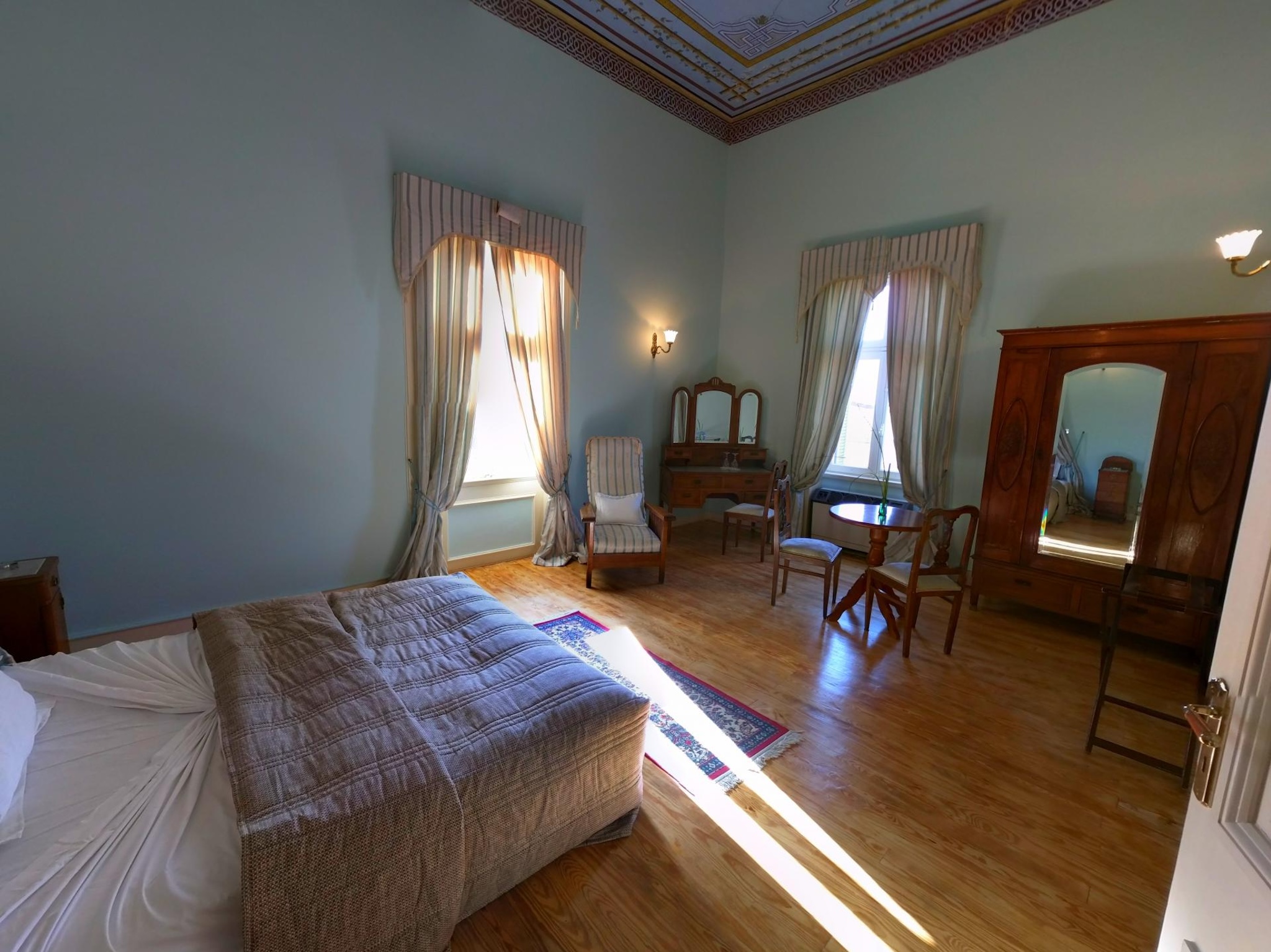 Superior, Suite, Mansion, Pool View, Hot Tub