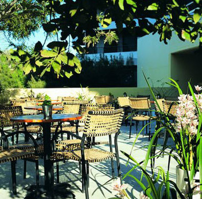 Amarilia Hotel 42/54