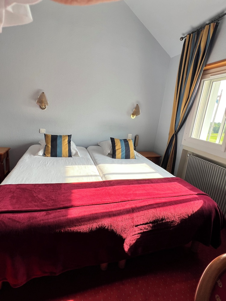 LOGIS HOTEL DES ROCHES 23/60