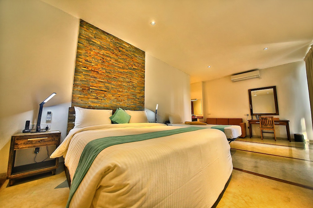 SUITE, SEA VIEW