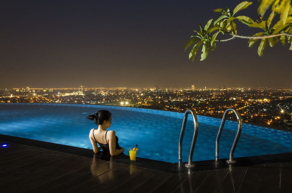 Hotel Ciputra World Surabaya managed by Swiss-Belhotel International 71/76