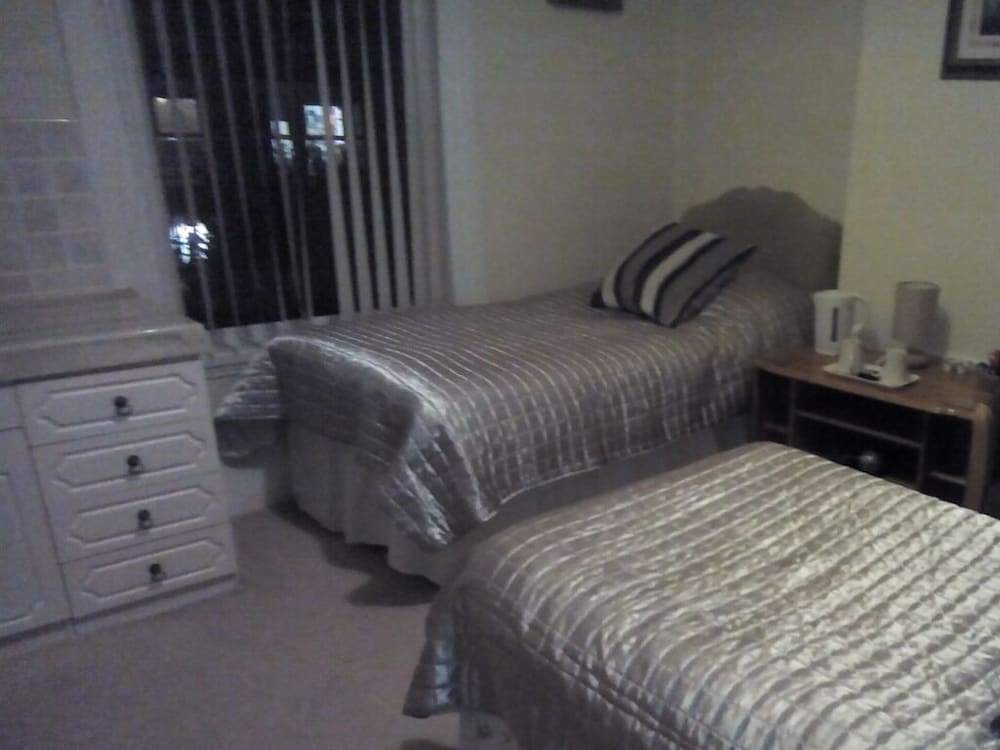 Bryn Coed Guest House 6/16