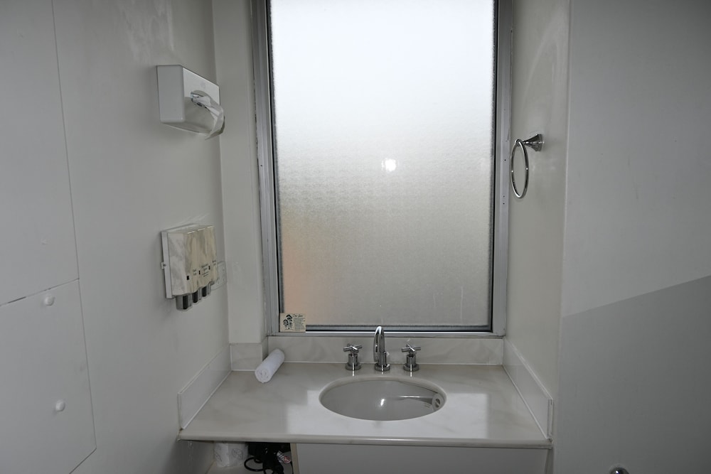 HAMILTON MOTOR INN 21/50