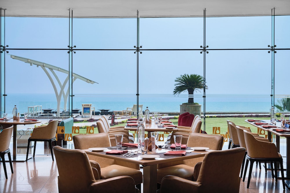 Novotel Visakhapatnam Varun Beach Hotel 53/75