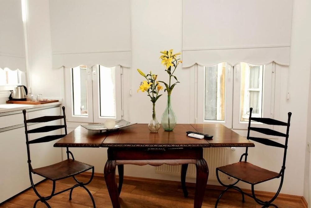The White Swan Suites Beyoglu 70/74
