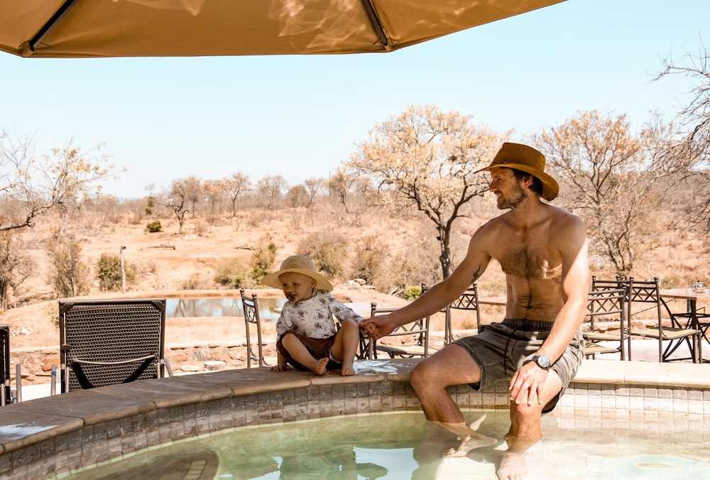 Milima Big 5 Safari Lodge 20/50